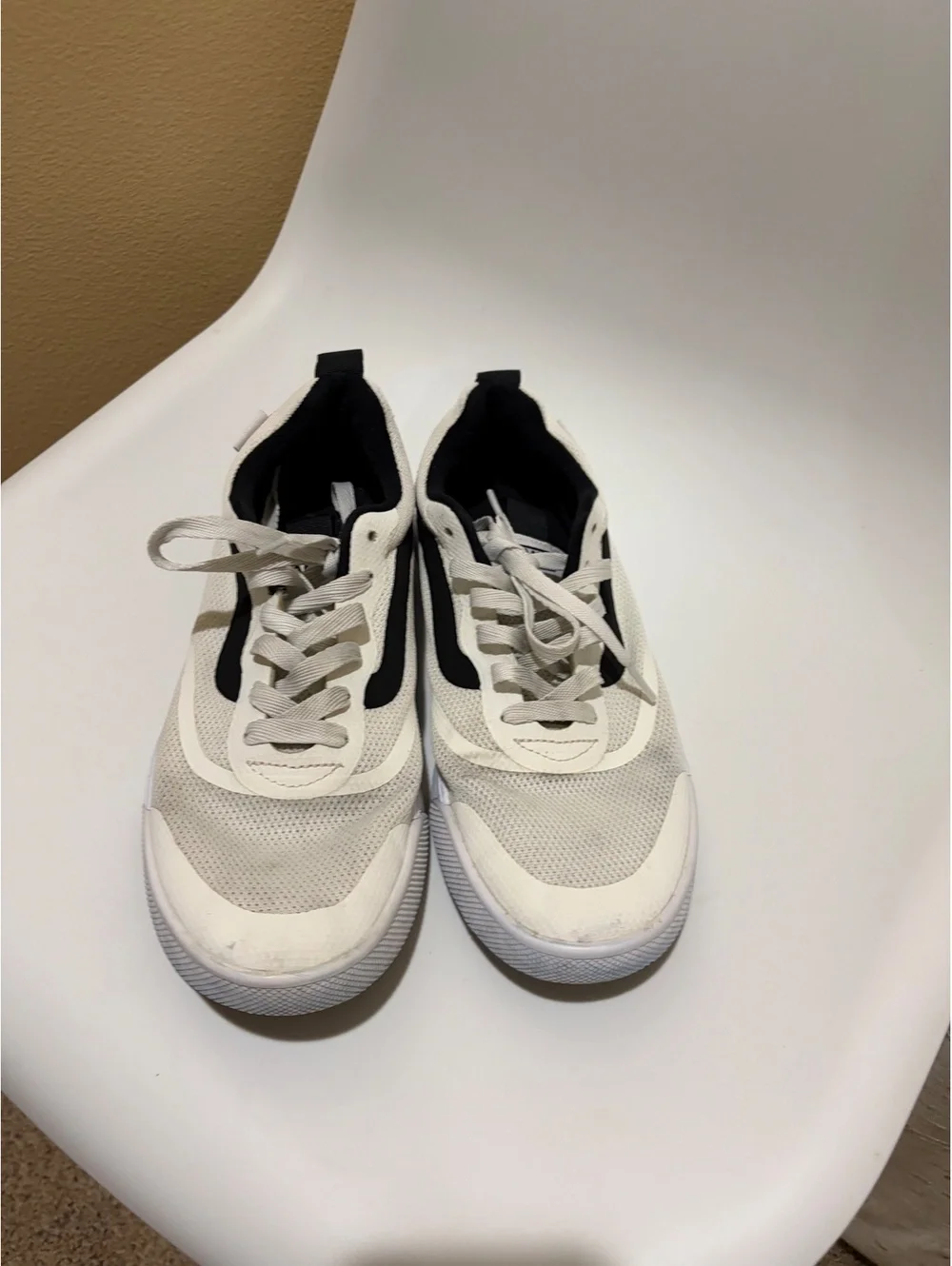 Vans ultrarange shoes